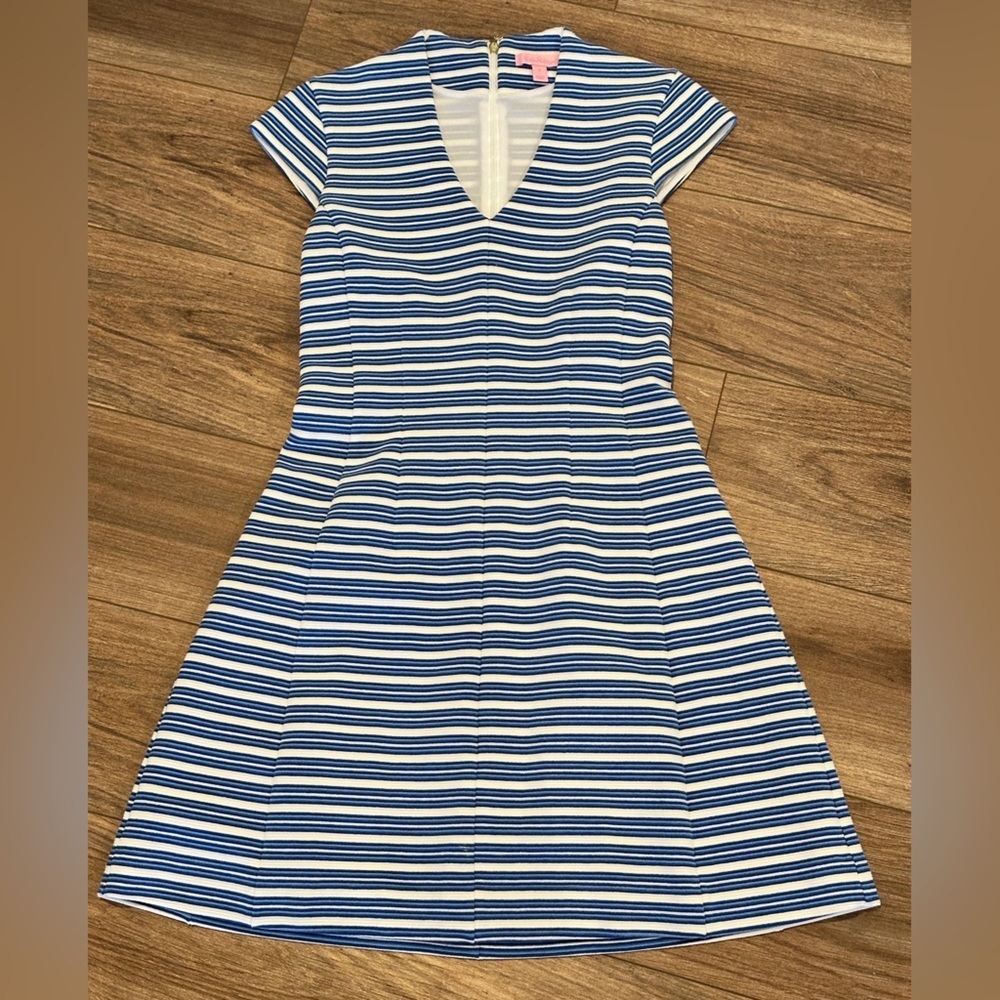 Lilly Pulitzer Briana Dress is Ottoman Stripe Bay Blue Size Small - Picture 4 of 10